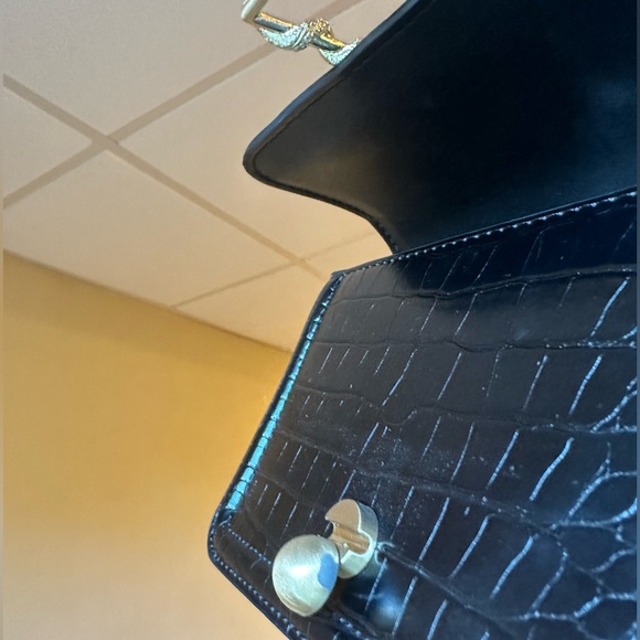 Zara Black & Gold “Croc Print” Mini Bag w/ Gold Snake Clasp - Picture 8 of 12